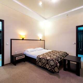 Гостиница Ковчег Сургут Комфорт полулюкс (двуспальная кровать)-5